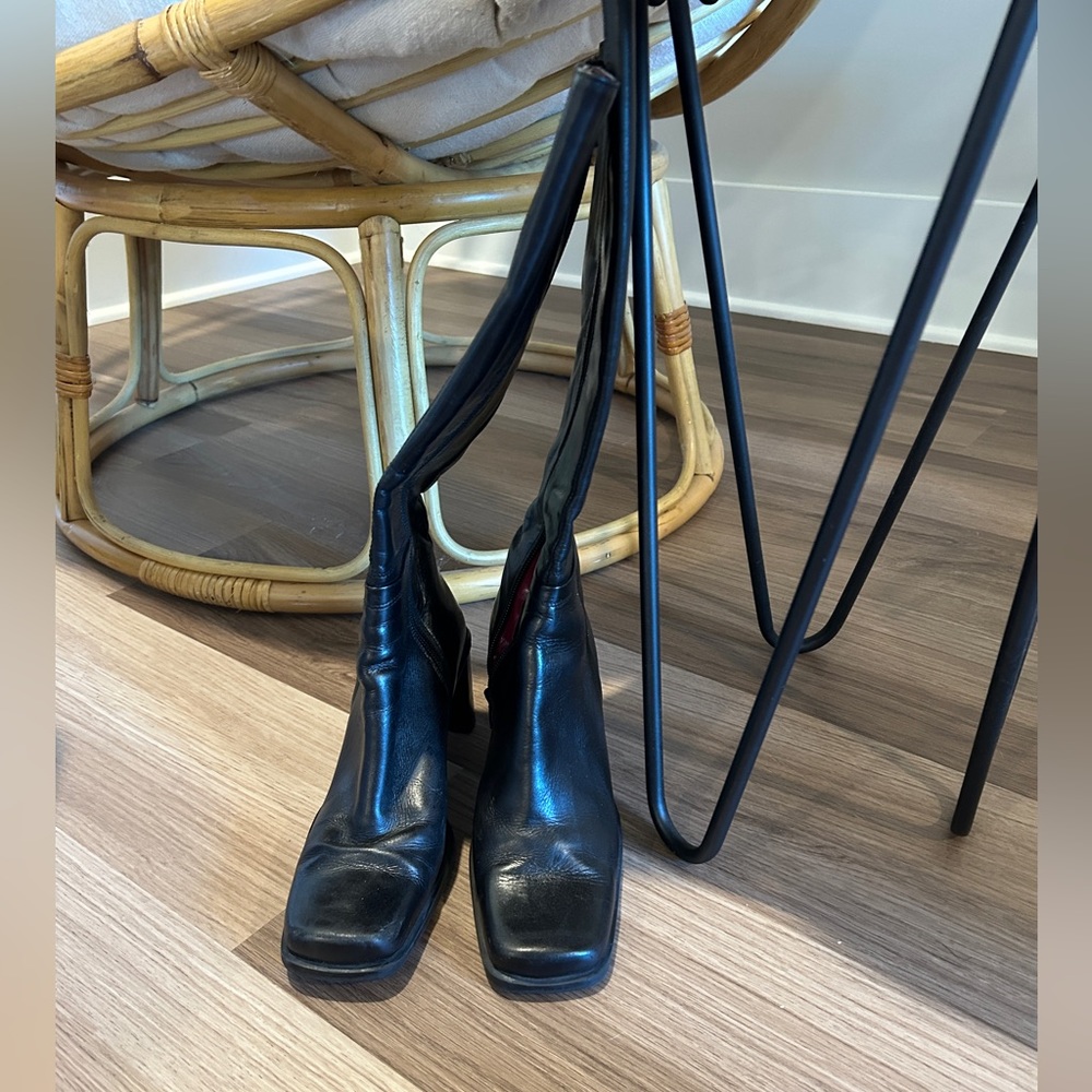 Vintage Chianti Knee High Heeled Boots